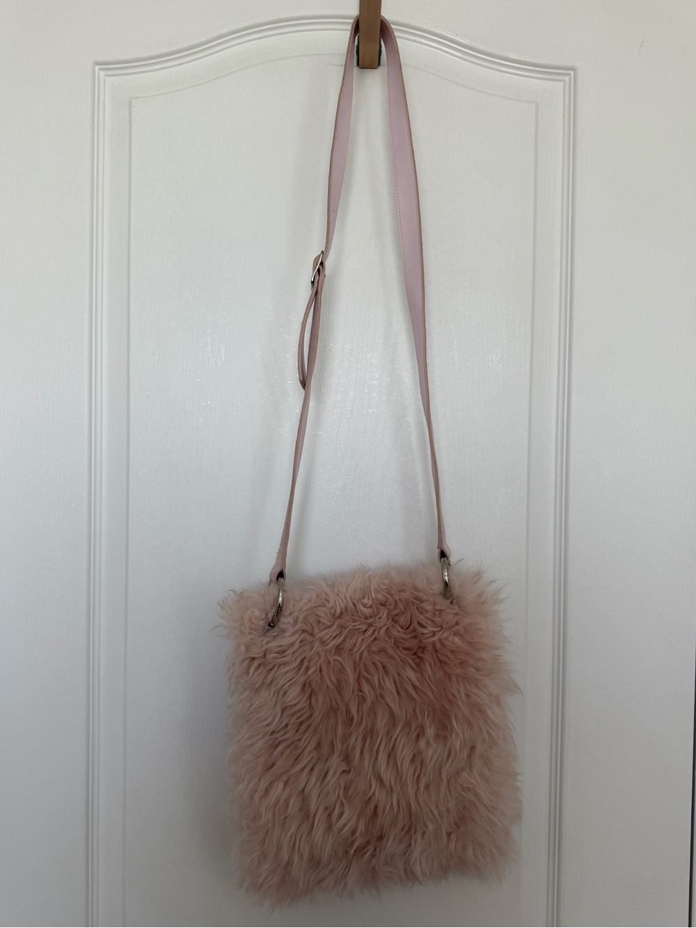 Vintage Rare Ugg Australia Suede & Shearling Crossbody Messenger Bag -Blush Pink